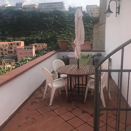 Casa Tina 카스텔사르도